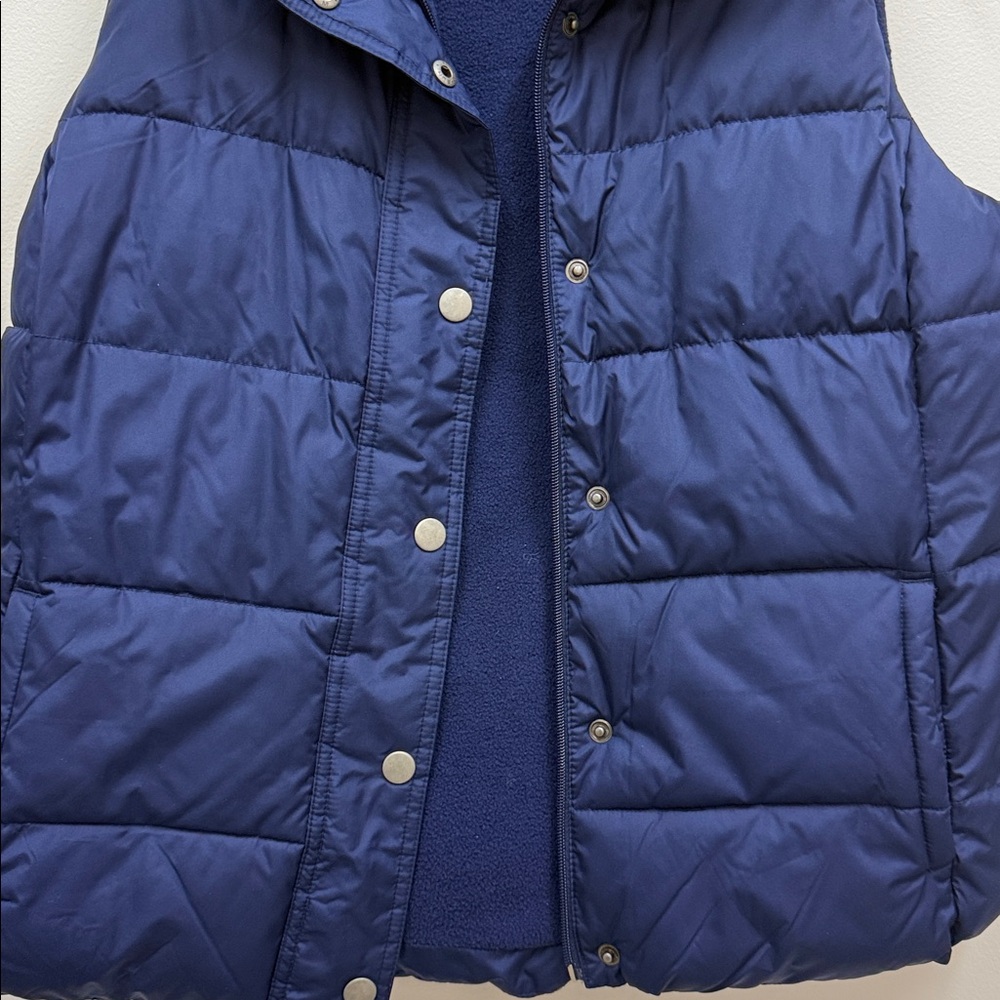 Old Navy Women's Dark Blue Puffer Vest Sz Large! - Picture 2 of 5